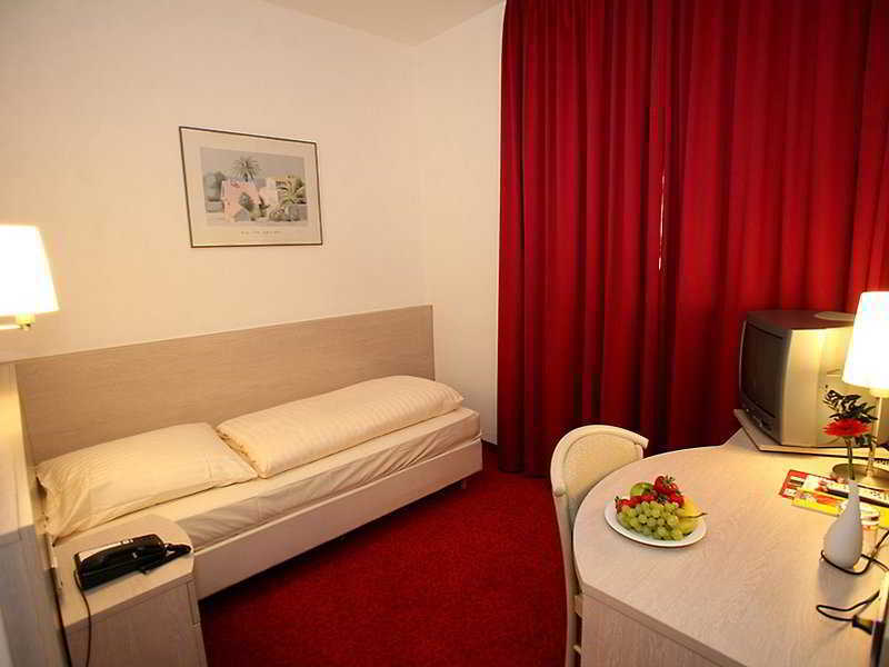 Hotel Topas Frankfurt City Frankfurt am Main Exterior foto